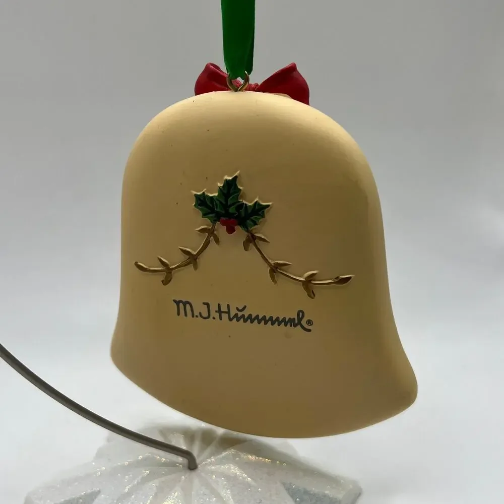 Hummel ornament danbury christmas